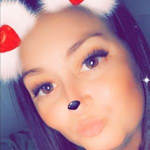 Meet your Posher, Kelli